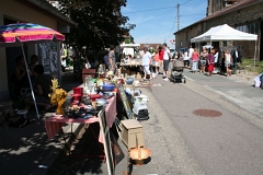 vide grenier - vide jardin  - Cubrial 2012 (25)